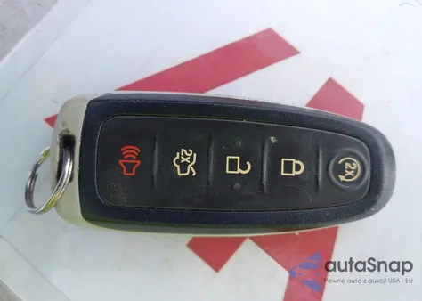 2013 Ford Focus Titanium из США, поврежденный, VIN 1FADP3N26DL105807